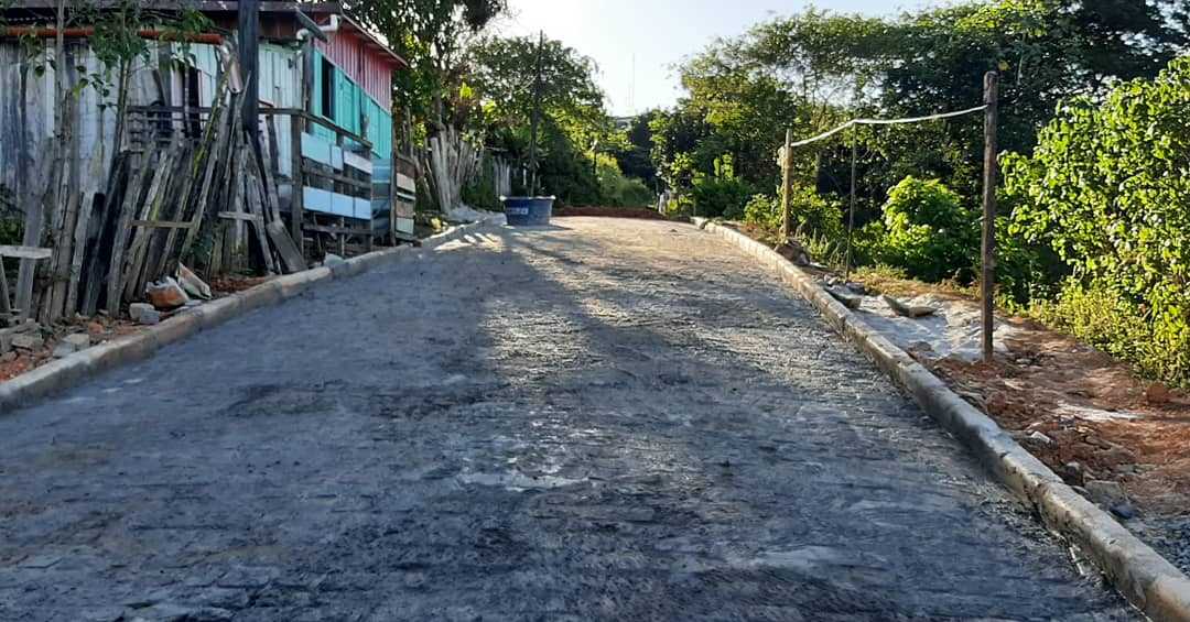 Camacã: Prefeitura reinicia o calçamento da Rua da Jaqueira